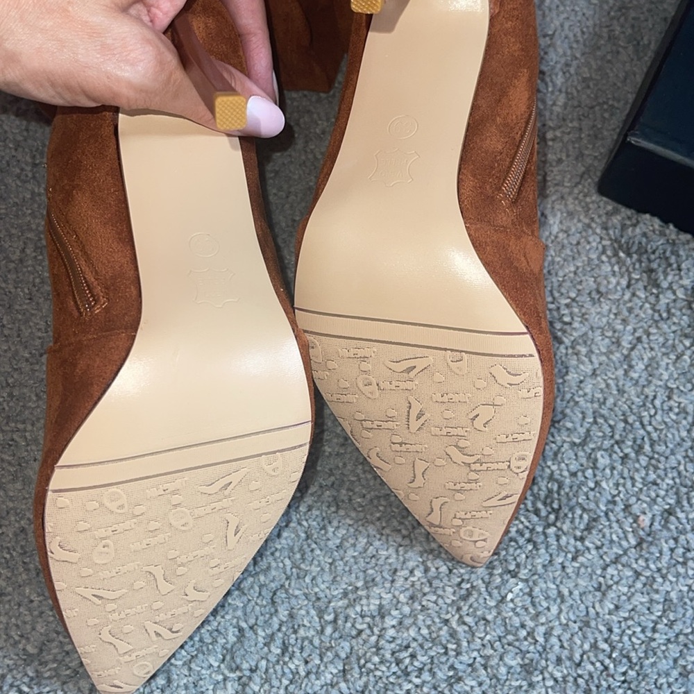 Rust brown thigh high boots - Picture 2 of 7